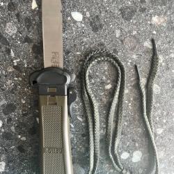 Le couteau &agrave; gravit&eacute; de parachutistes Allemandes LL80