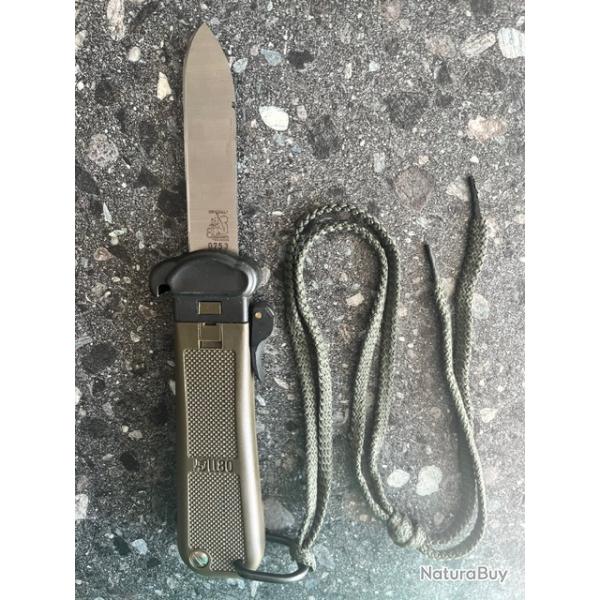 Le couteau � gravit� de parachutistes Allemandes LL80
