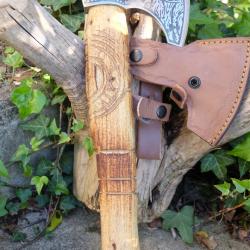 Hache de Viking Ragnar Lothbrok Lame Acier Carbone 1055 Manche Bois Etui Cuir Artisanale