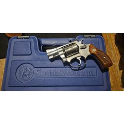Smith & Wesson 623-3 classique en 22 lr
