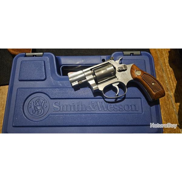 Smith & Wesson 623-3 classique en 22 lr
