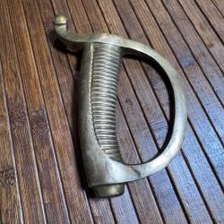 POIGN&Eacute;E DE SABRE BRIQUET 1816 EN BRONZE A 28 CANNELURES