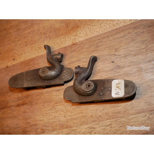 Paire de platines de fusil � percussion centrale