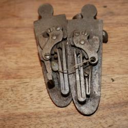 Paire de platines de fusil &agrave; percussion centrale &agrave; compl&eacute;ter