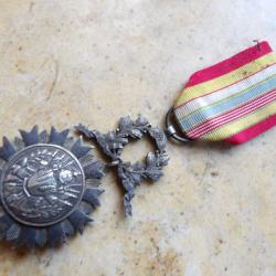 MEDAILLES DE LA SOCIETE DE SECOURS DES EX-MILITAIRES 2&egrave;me Empire 3&deg; R&eacute;publique Mexique Chine Italie