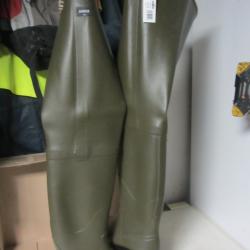 cuissardes aigle modele truite taille 44 ( neuves avec &eacute;tiquettes et emballage d' origine )