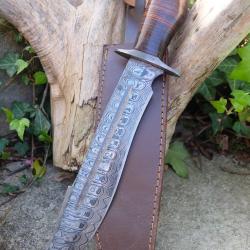 Couteau Bowie Crocodile Dundee Manche Cuir Lame Acier Damas 256 Couches Etui Cuir Fabric Artisanale