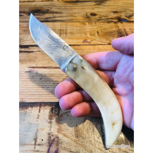 Couteau de berger CURNICCIOLU de poche pliant artisanal de collection Corse corne b�lier lame damas
