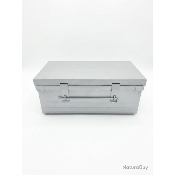 Malle m�tallique finition ALU vernis HERMENT