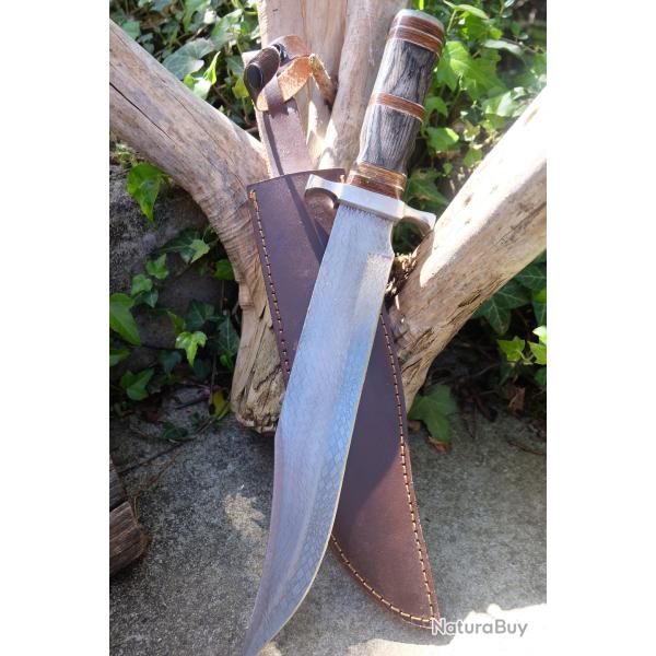 Couteau Bowie de Chasseur de Dragons Manche Bois Lame Acier Carbone Ecailles de Dragon Etui Cuir