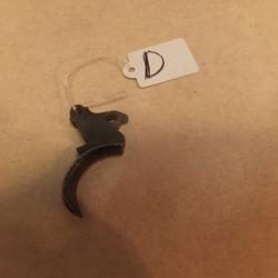 D&eacute;tente De revolver Mod&egrave;le 1873                                       (D)