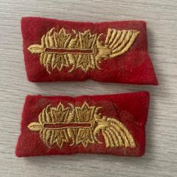 une paire de pattes de cols de g&eacute;n&eacute;ral ww2