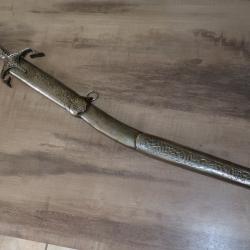 UN PETIT SABRE OTTOMAN FOURREAU ACIER