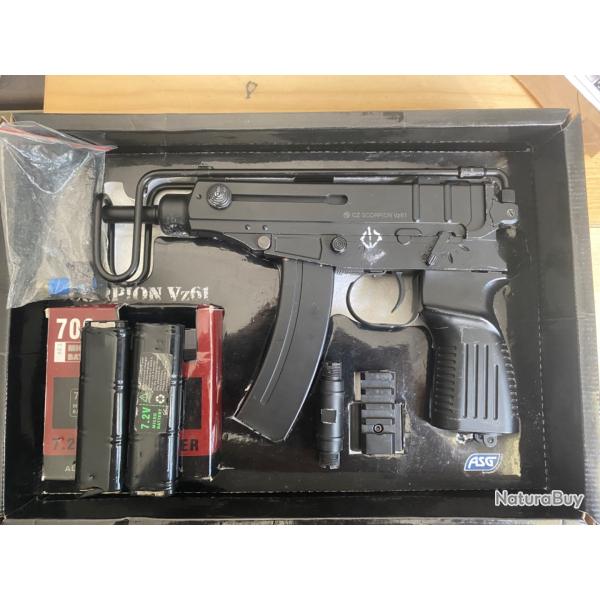 Lot VZ61 Scorpion pour pi�ces
