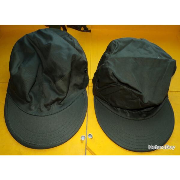 LOT DE 2 CASQUETTES KAKI POUR ADULTE  , TAILLE LARGE 58-60 , 100 % COTON  ,  ETAT NEUF VOIR PHOTOS .