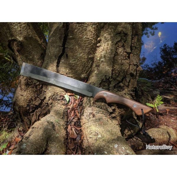 Machette forg�e avec Manche en noyer et Etui en Nylon 9845