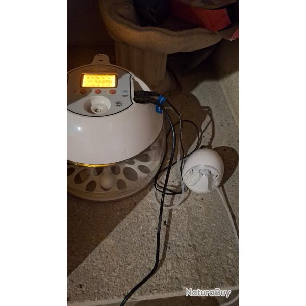 couveuse r com 10 pro