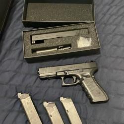 Glock 17 Gen 4 Tokyo Marui avec glissi&egrave;re d&eacute;tonator en CNC