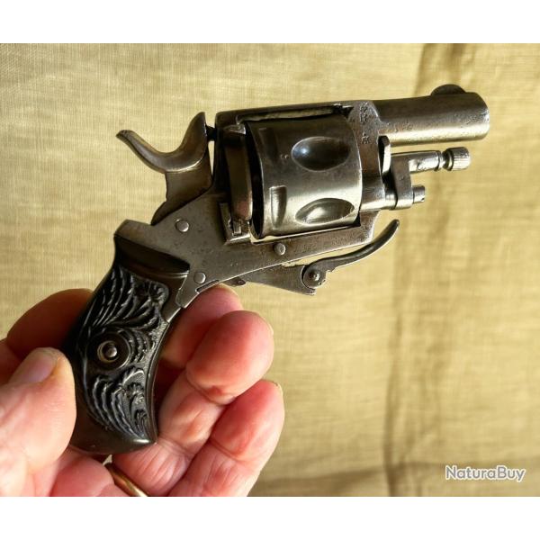 Tr�s beau Bulldog en calibre 320 - Bel �tat