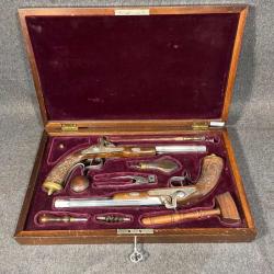 R&eacute;plique coffret de pistolet de duel Calibre 11.5 mm ray&eacute; 1 euro sans prix de r&eacute;serve !!