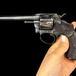 TRES BEAU COLT NEW POLICE cal. 38sw num&eacute;ro de s&eacute;rie 16432