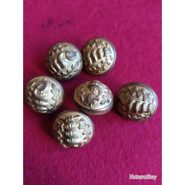 lot de six boutons  militaires service de sante