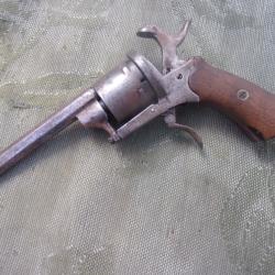 revolver ancien 18 cm