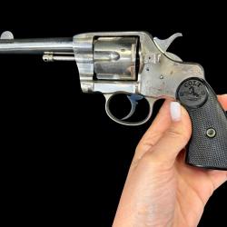 TR&Egrave;S BEAU COLT NEW ARMY AND NAVY 1895 cal. 38LC num&eacute;ro de s&eacute;rie 134667