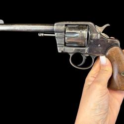 COLT NEW ARMY AND NAVY 1892 militaire cal. 38LC  num&eacute;ro de s&eacute;rie 5400 1ere ann&eacute;e de fabrication
