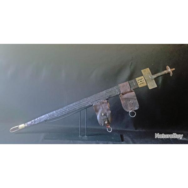 ANCIENNE EPEE TAKOUBA TOUAREG DES ANNEES 1900, LAME EUROPEENNE, AFRIQUE SAHARIEN