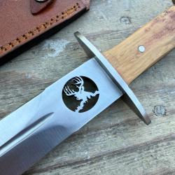 dague de chasse lame 28 cm avec t&ecirc;te de cerf en acier manche en bois 40 cm + Etui
