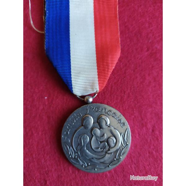 medaille famille francaise