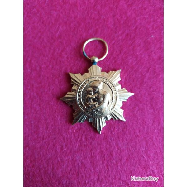 medaille famille francaise