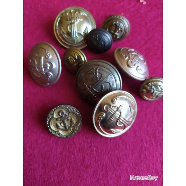 lot de boutons marine   differentes provenances   dont un plat