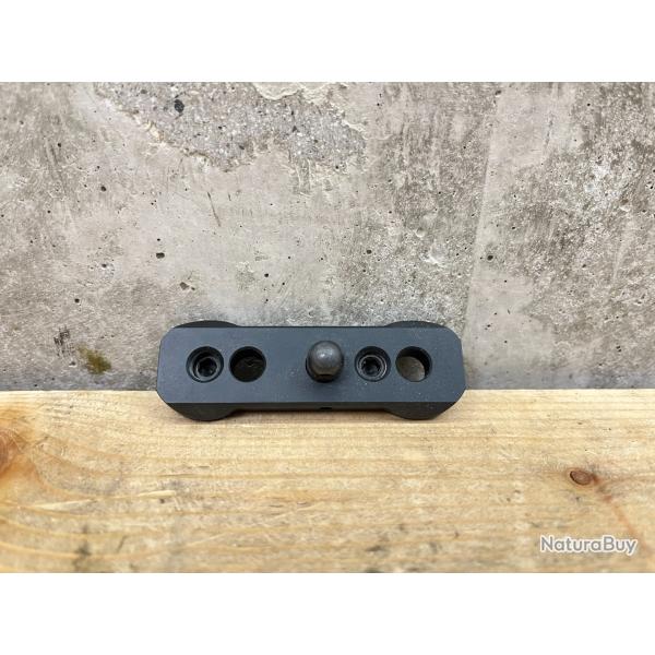 Adaptateur Accuracy International pour bipied Harris - Noir