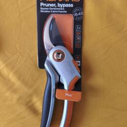 Fiskars P531 Plus - S&eacute;cateur professionnel 100% neuf