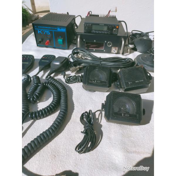 station radio amateur avec poste kenwood TM 241E