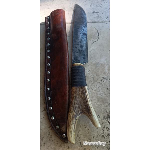 Grand couteau de Camp,L�gende d'automne de l'Artisan Fr�d�ric Charri�re.