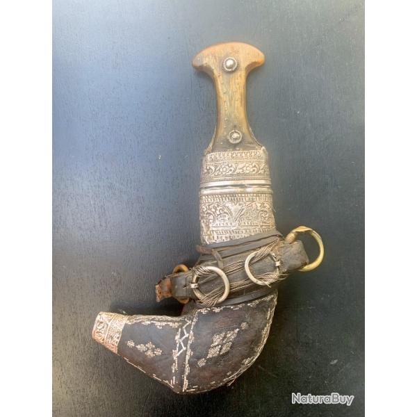 ANCIEN MODELE DE POIGNARD JAMBIYA, XIX� SIECLE, ARABE, QATAR, YEMEN, KHANJAR