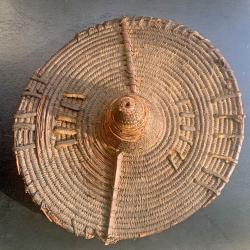 ANCIEN BOUCLIER DE L'ETHNIE TAMBERMA, XIX&deg; SIECLE, TOGO, POUR COLLECTION AFRIQUE