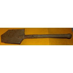 PELLE DROITE DE COULEUR SABLE , FABRICATION RUSSE A CONFIRMER ? ,ETAT  OCCASION VOIR PHOTOS . POUR T