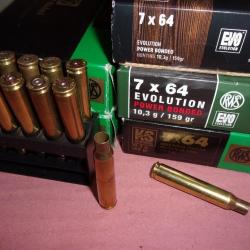 99   douilles calibre   7/64    marque  R W S    LIVRER   en   vrac