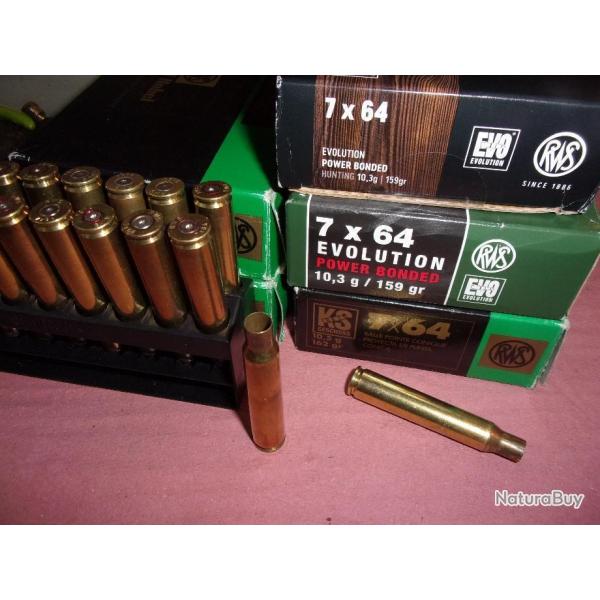 99   douilles calibre   7/64    marque  R W S    LIVRER   en   vrac