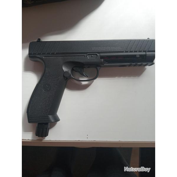Pistolet de d�fense pdw 50 vesta