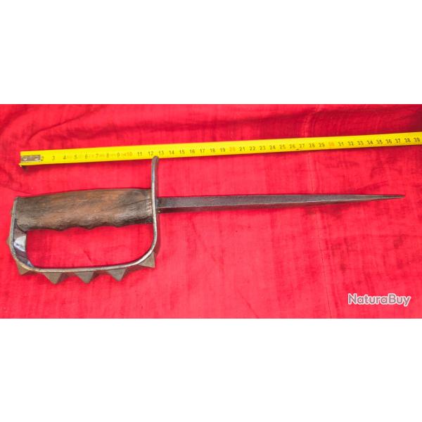 Poignard TRENCH KNIFE coup de poing original ww1 US LC et C 1917 poign�e originale. sans fourreau