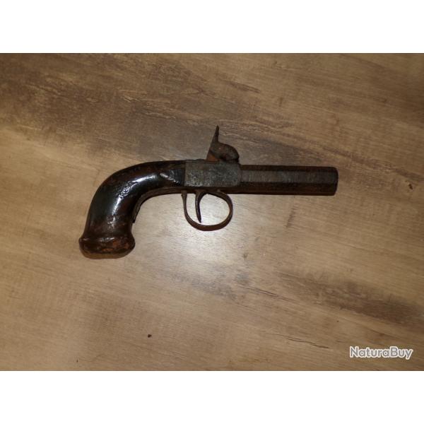 UN PETIT PISTOLET A COFFRE XIX�me