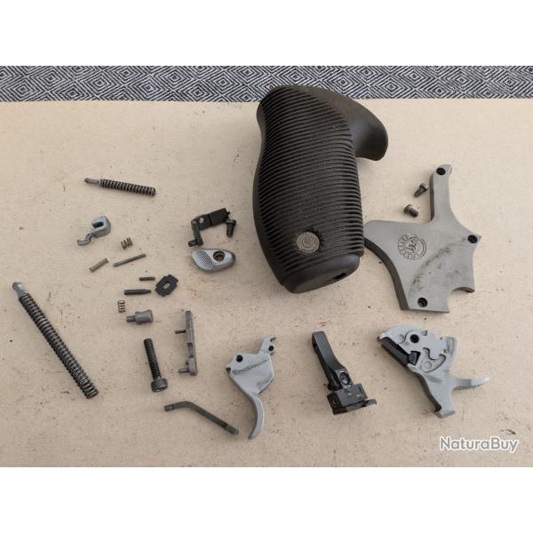 Pi�ces d�tach�es pour revolver TAURUS Tracker mod627