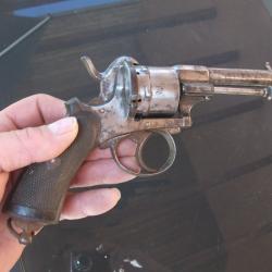 PISTOLET A BROCHE BELGE EN 9MM JUS GRENIER FONCTIONNE