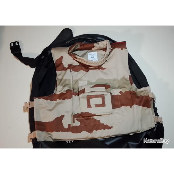 GILET PARE-ECLATS doubl� de fibre UHMWPE ou kevlar/aramide + PLAQUE NIJ4 + SOLIDE SAC DE L'ARMEE