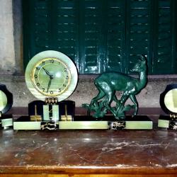 Pendule ART D&Eacute;CO BICHE.